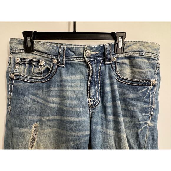 Miss Me Women's JB5014P89 Boyfriend Distressed Capri Jeans - Size 28x24 - Picture 3 of 9